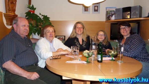 Családi vacsora vendésgségben (a Tulajdonos házaspár Házassági évfordulója) Oberreiter Panzió (Kedvenc szálláshelyünk) (Salzburg tartomány)