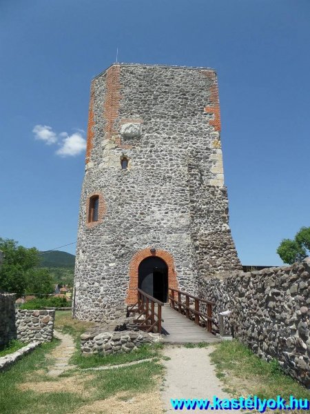 Kaputorony Kisnánai vár