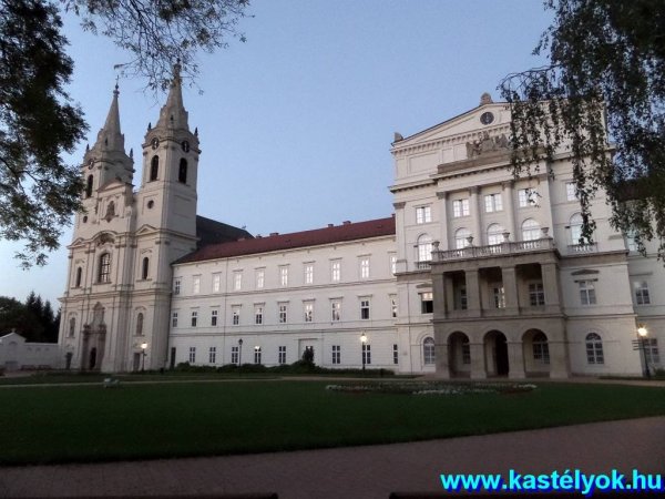 Zirc Apátság és Látogatóközpont