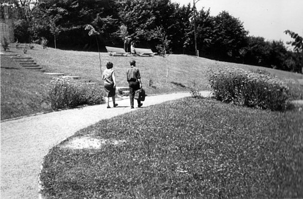img045